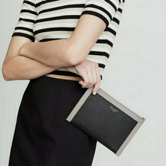 kate spade Handbags - Wristlet Kate Spade